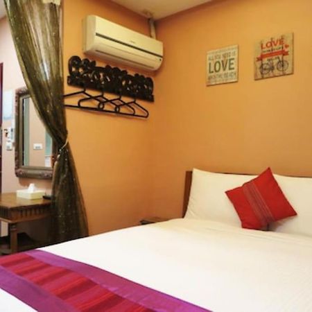 Dharmatala Inn Kolkata Luaran gambar